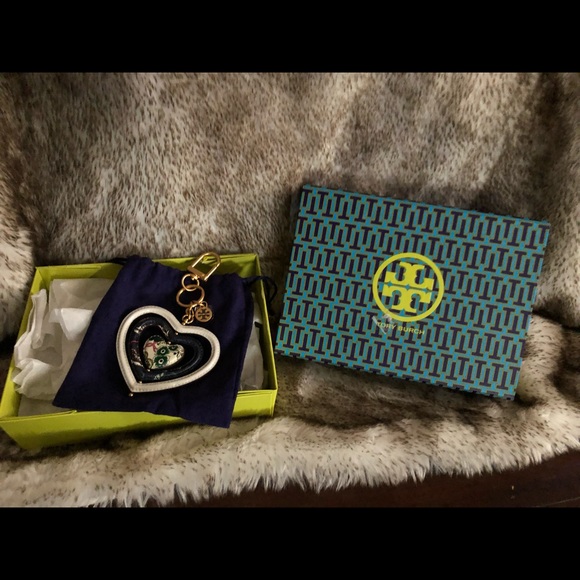 Tory Burch Accessories - NWT Tory Burch key chain/bag charm